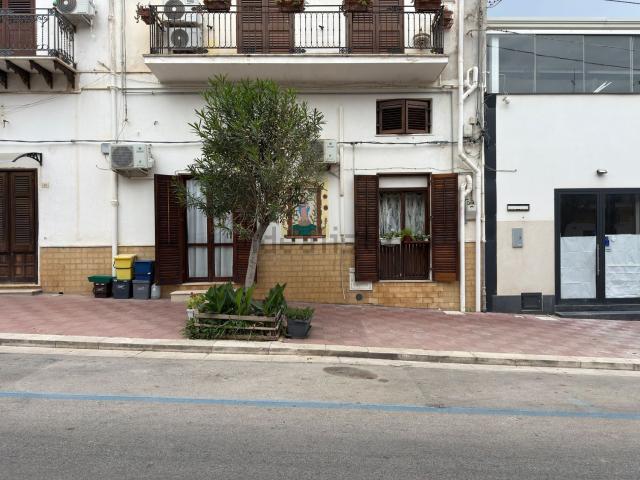 Appartamento in vendita di 93 m² in Viale della Rimembranza, 8