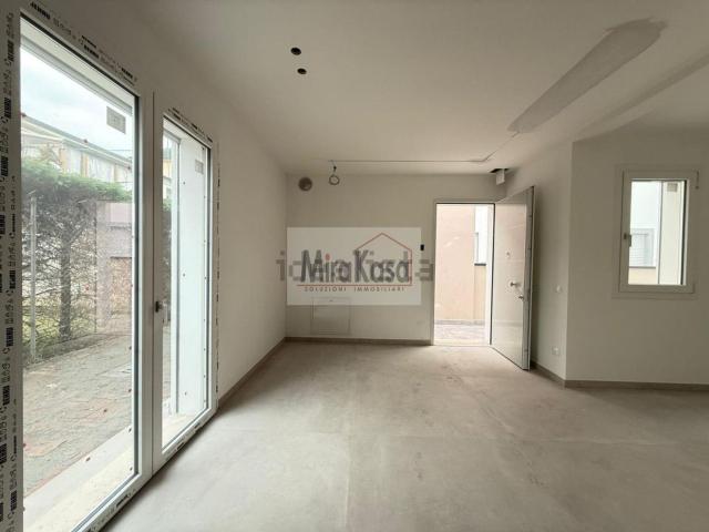 Appartamento in vendita di 93 m² in Viale Emilia, 40