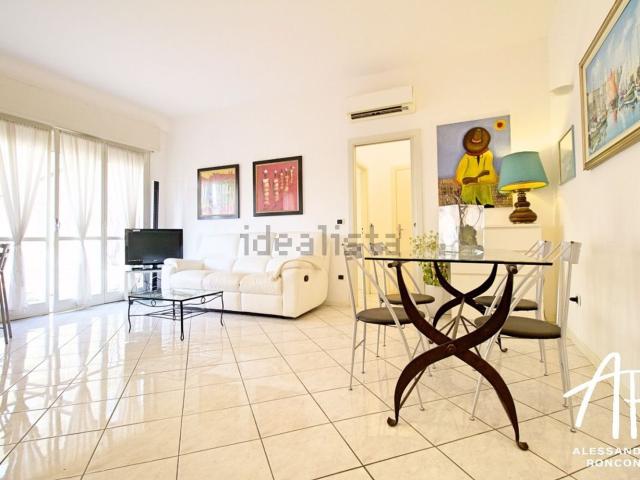 Appartamento in vendita di 93 m² in Viale Giosuè Carducci, 122