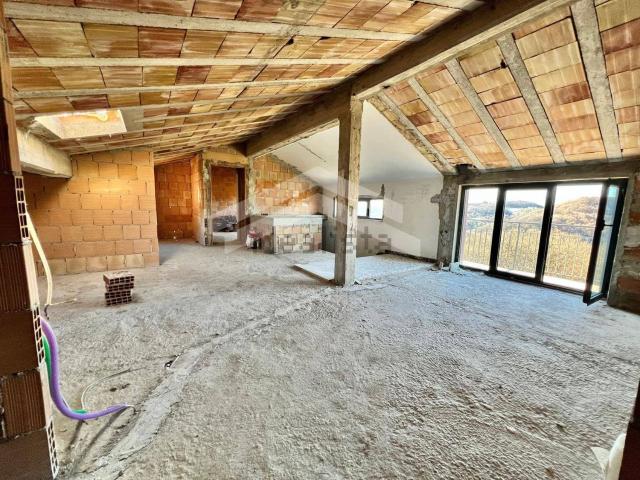 Appartamento in vendita di 90 m² in Contrada Cese
