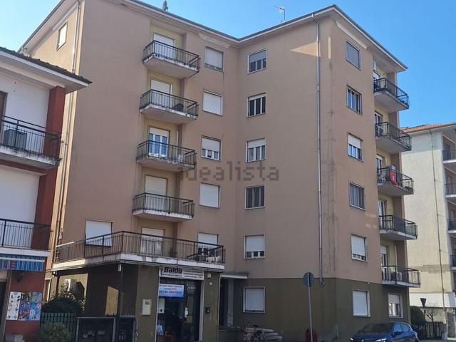 Appartamento in vendita di 90 m² in Corso Santo Ignazio da Santhiá, 37