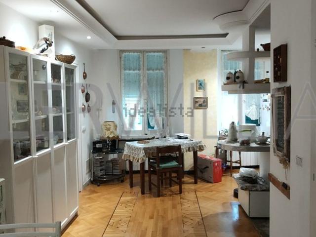 Appartamento in vendita di 90 m² in Frazione Neirone, 6
