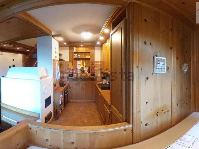 Appartamento in vendita di 90 m² in Frazione Caralte, 8