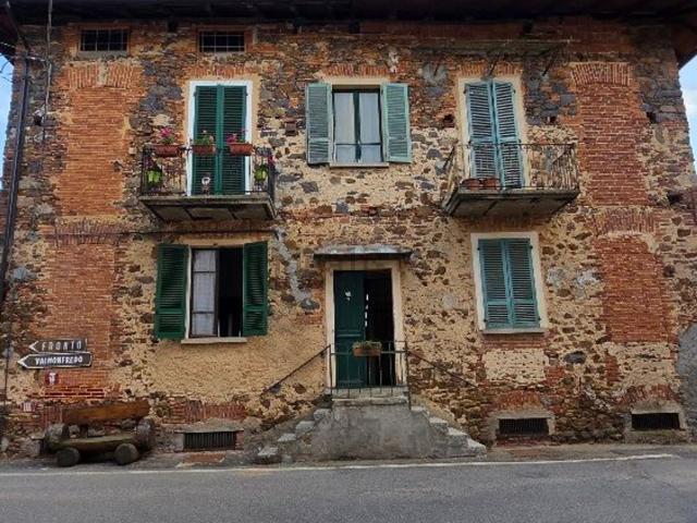 Appartamento in vendita di 90 m² in Frazione Sella, 755