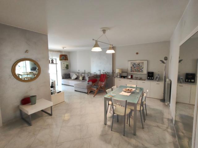 Appartamento in vendita di 90 m² in Lungomare Italia, 26