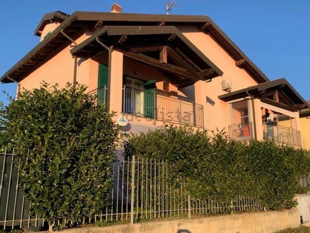 Appartamento in vendita di 90 m² in Località Piovera, 59