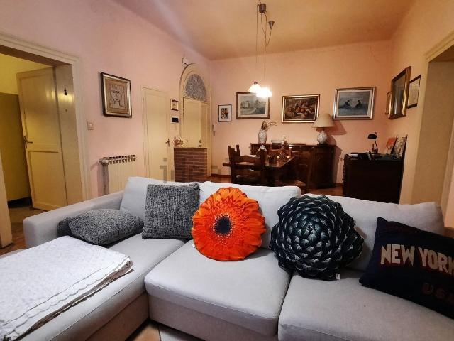 Appartamento in vendita di 90 m² in Piazza Umberto I°, 10