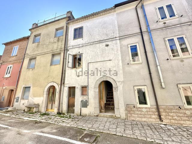 Appartamento in vendita di 90 m² in Piazza Umberto I, 21