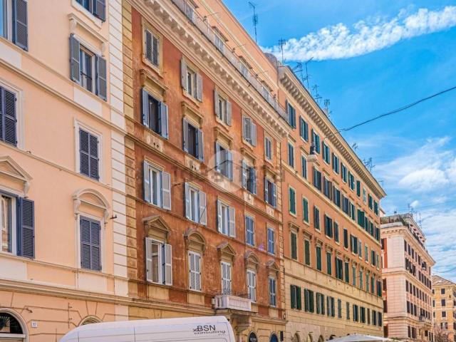 Appartamento in vendita di 90 m² in Piazza Cola di Rienzo, 33