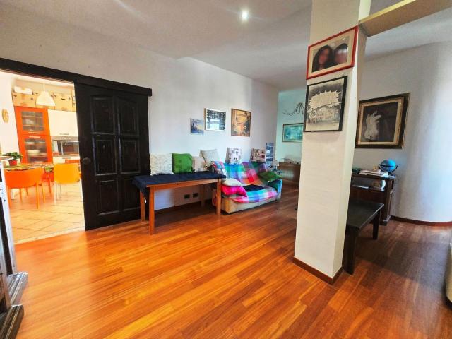 Appartamento in vendita di 90 m² in Piazza Due Giugno