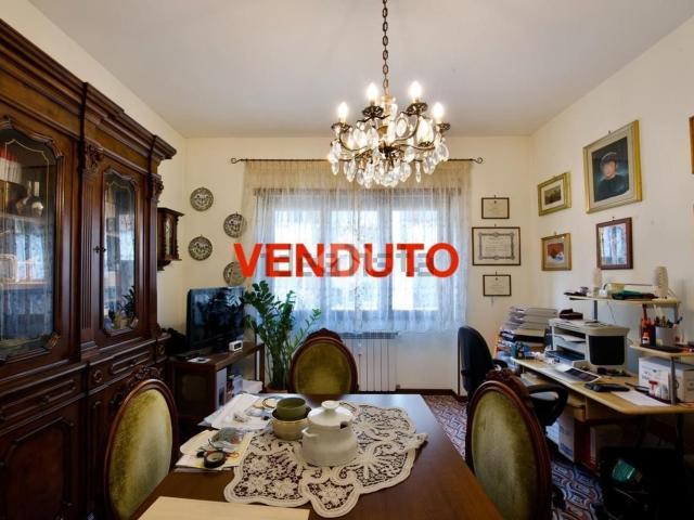 Appartamento in vendita di 90 m² in Piazza Enrico Baroni, 15