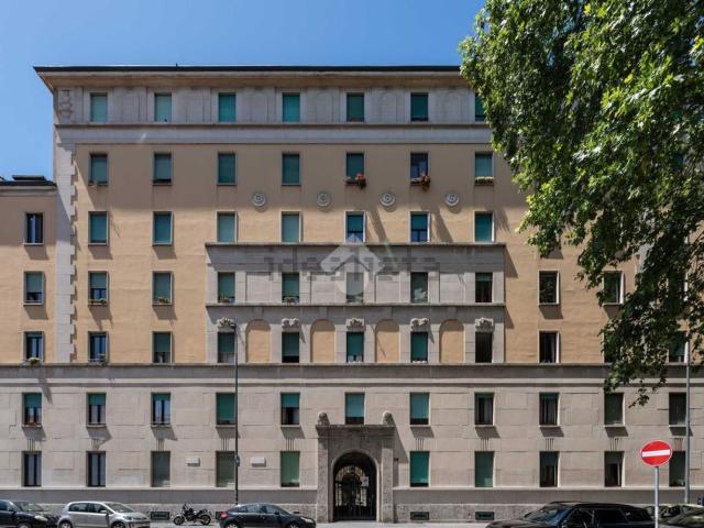 Appartamento in vendita di 90 m² in Piazza Giuseppe Grandi, 6