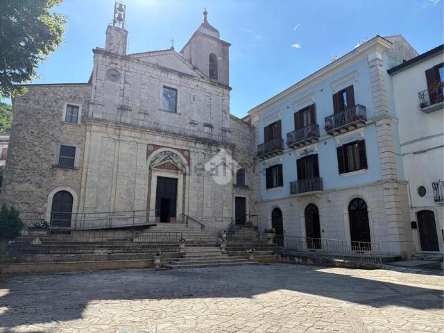 Appartamento in vendita di 90 m² in Piazza Municipio, 3