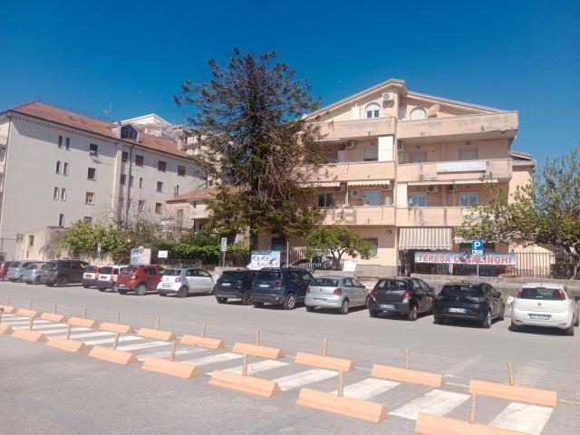 Appartamento in vendita di 90 m² in Piazza Papa Giovanni XXIII, 7