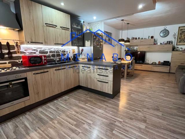 Appartamento in vendita di 90 m² in Strada Chiozzo, 2