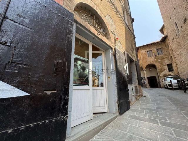 Appartamento in vendita di 90 m² in Strada Fontana la Trinità, 2