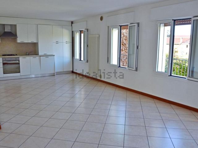 Appartamento in vendita di 90 m² in Strada Provinciale 52