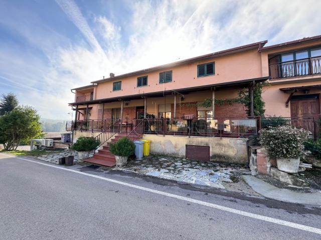 Appartamento in vendita di 90 m² in Strada Provinciale 201