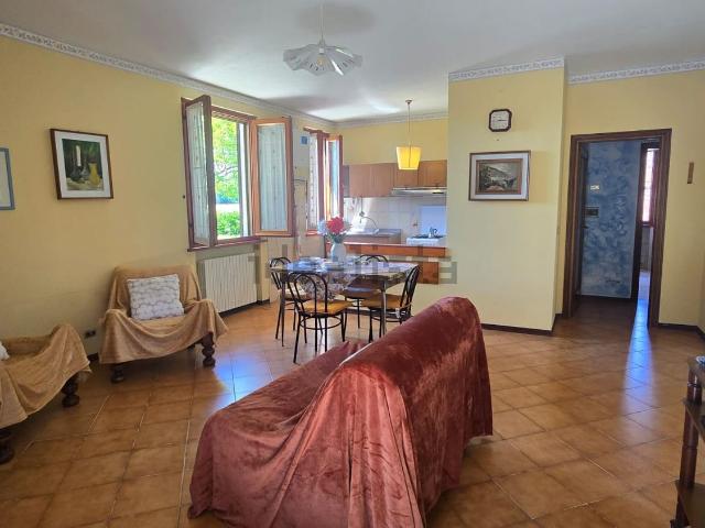 Appartamento in vendita di 90 m² in Strada Provinciale Pesciatina, 229