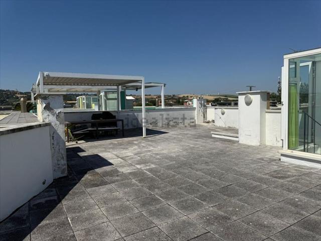Appartamento in vendita di 90 m² in Strada Statale Adriatica Nord, 64