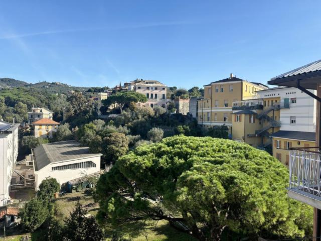 Appartamento in vendita di 90 m² in Salita Alessio Levaggi, 3