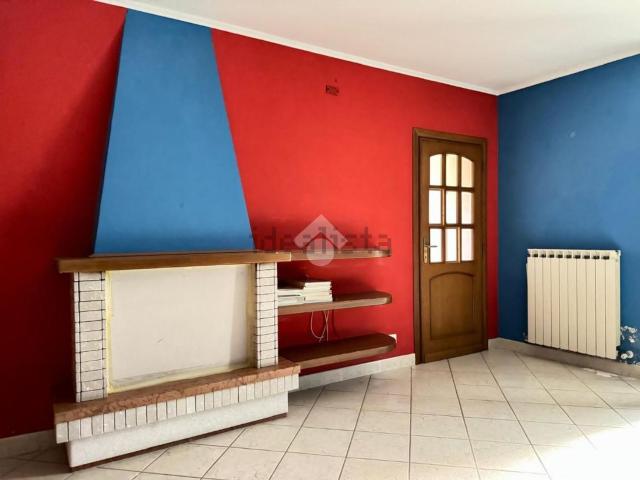 Appartamento in vendita di 90 m² in Via Tacchi Romeo, 56