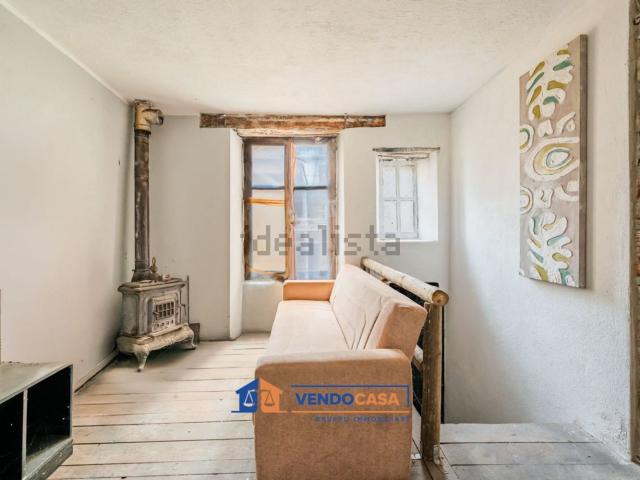 Appartamento in vendita di 90 m² in Via Tenente Costa, 8