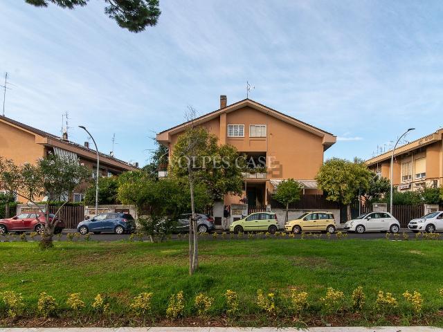 Appartamento in vendita di 90 m² in Via Tespi