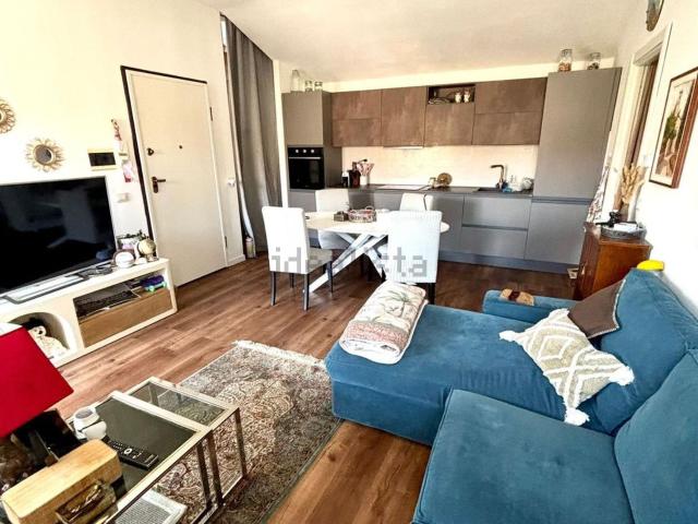Appartamento in vendita di 90 m² in Via Torino, 2