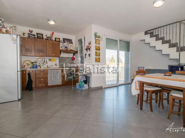 Appartamento in vendita di 90 m² in Via Torriana, 93