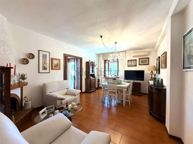 Appartamento in vendita di 90 m² in Via Tosco Romagnola Ovest