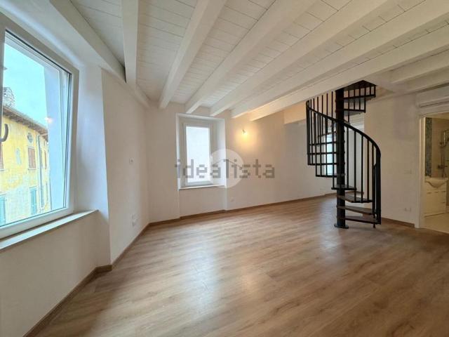 Appartamento in vendita di 90 m² in Via Trento, 24