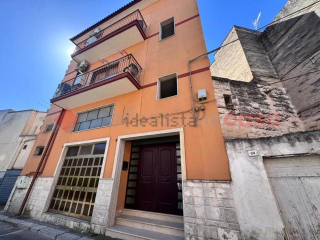 Appartamento in vendita di 90 m² in Via Trento, 26