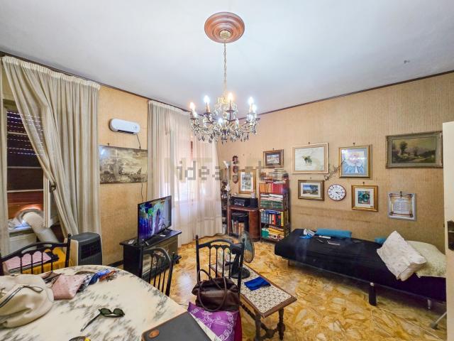 Appartamento in vendita di 90 m² in Via Trento, 7