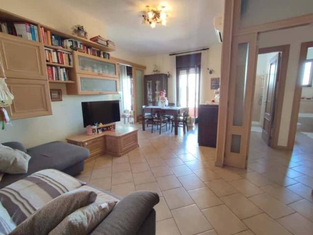 Appartamento in vendita di 90 m² in Via Trento, 4