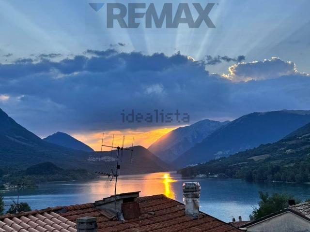 Appartamento in vendita di 90 m² in Via Tricaglia, 17