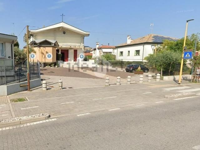 Appartamento in vendita di 90 m² in Via Trieste, 1