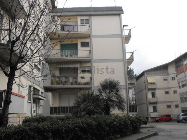 Appartamento in vendita di 90 m² in Via Trieste, 4