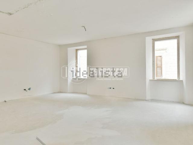 Appartamento in vendita di 90 m² in Via Tullio Lazzari