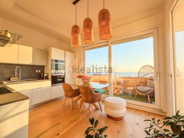 Appartamento in vendita di 90 m² in Via Ugo Foscolo, 20
