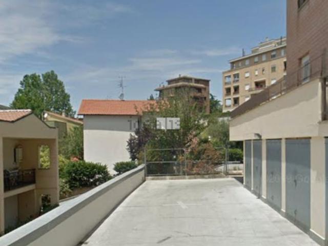 Appartamento in vendita di 90 m² in Via Ugo Ferroni