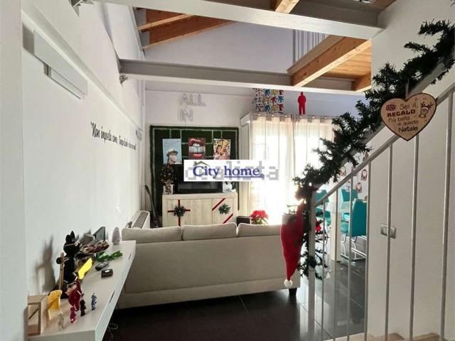 Appartamento in vendita di 90 m² in Via Ugo Tognazzi, 1