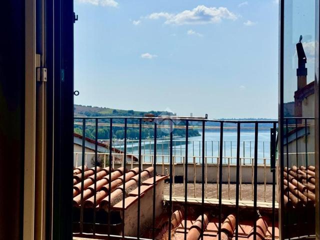 Appartamento in vendita di 90 m² in Via Umberto Giordano, 9