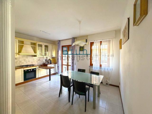 Appartamento in vendita di 90 m² in Via Val Tiberina