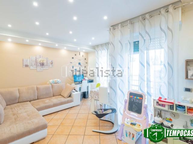 Appartamento in vendita di 90 m² in Via Val Trompia, 5