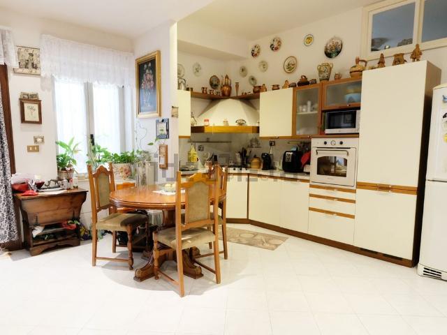 Appartamento in vendita di 90 m² in Via Valdirivo, 16