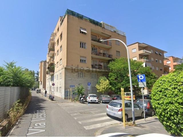 Appartamento in vendita di 90 m² in Via Vescia