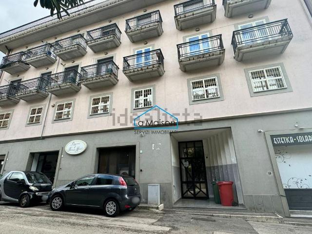 Appartamento in vendita di 90 m² in Via Vincenzo De Napoli, 63