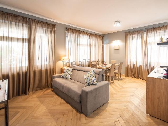 Appartamento in vendita di 90 m² in Via Vincenzo Monti