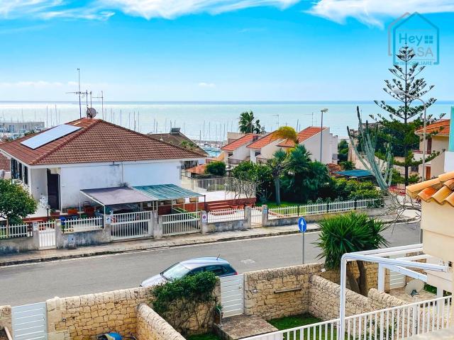 Appartamento in vendita di 90 m² in Via Vietri, 39